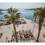 Daire Riva Royal View Luxury *