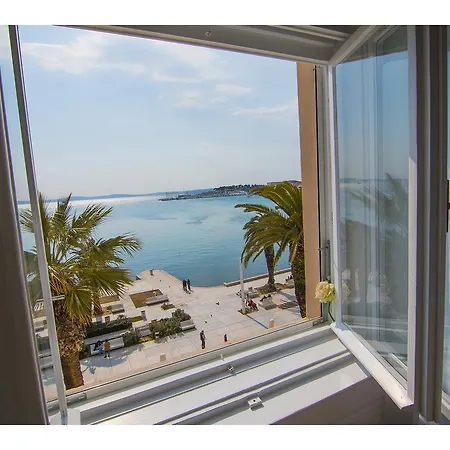Lägenhet Riva Royal View Luxury